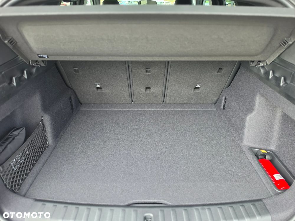 BMW X1 sDrive20i mHEV - 16