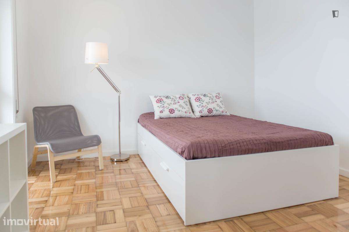 Quarto - localizado em Rio Tinto Porto - Grande imagem: 3/19