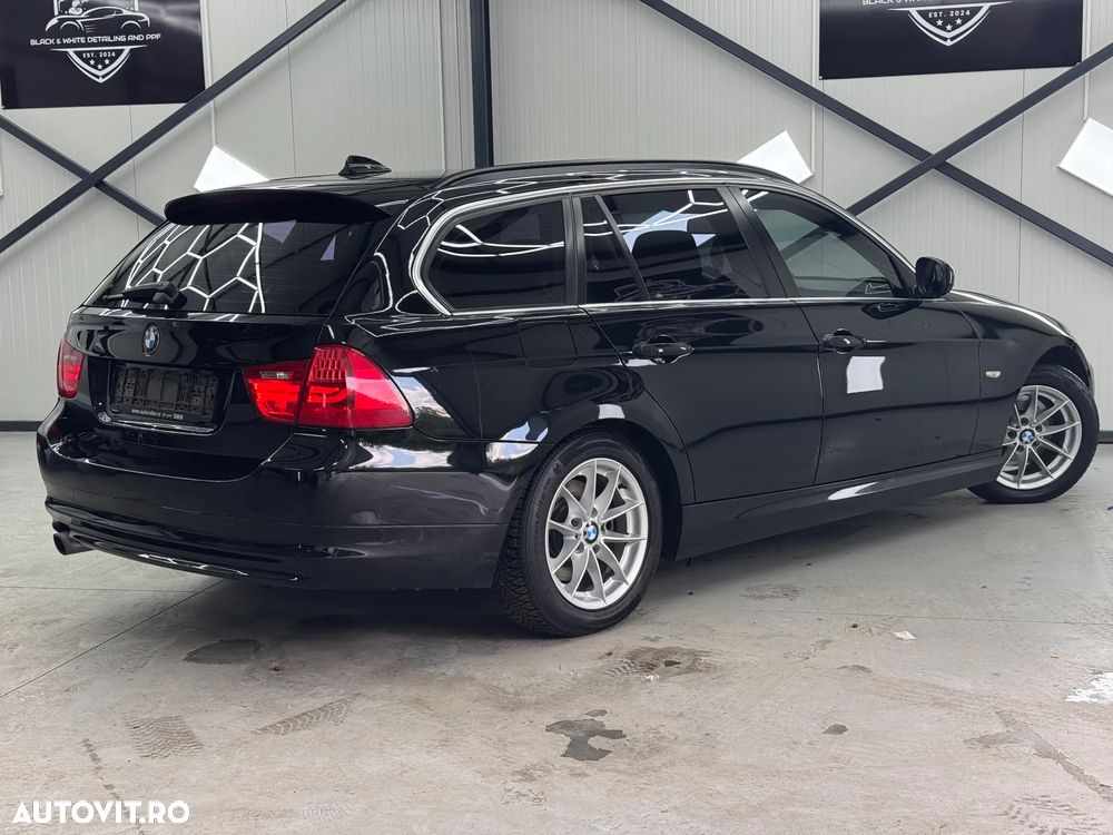 BMW Seria 3 320i - 7