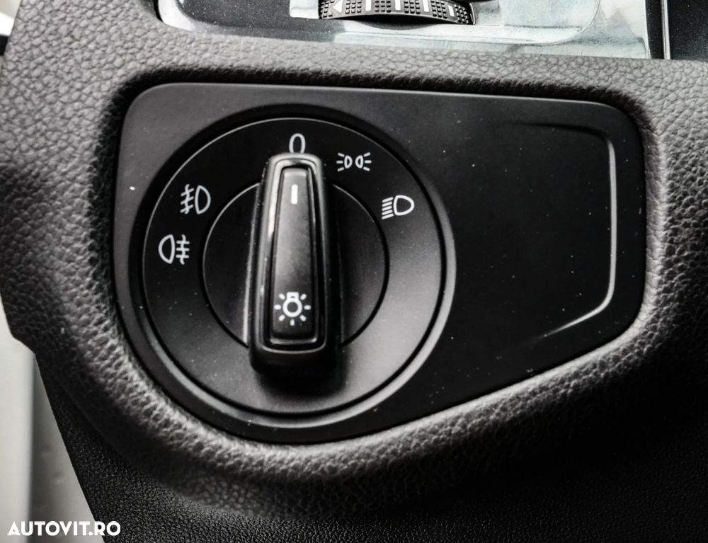 Volkswagen Golf 1.6 TDI Trendline - 23