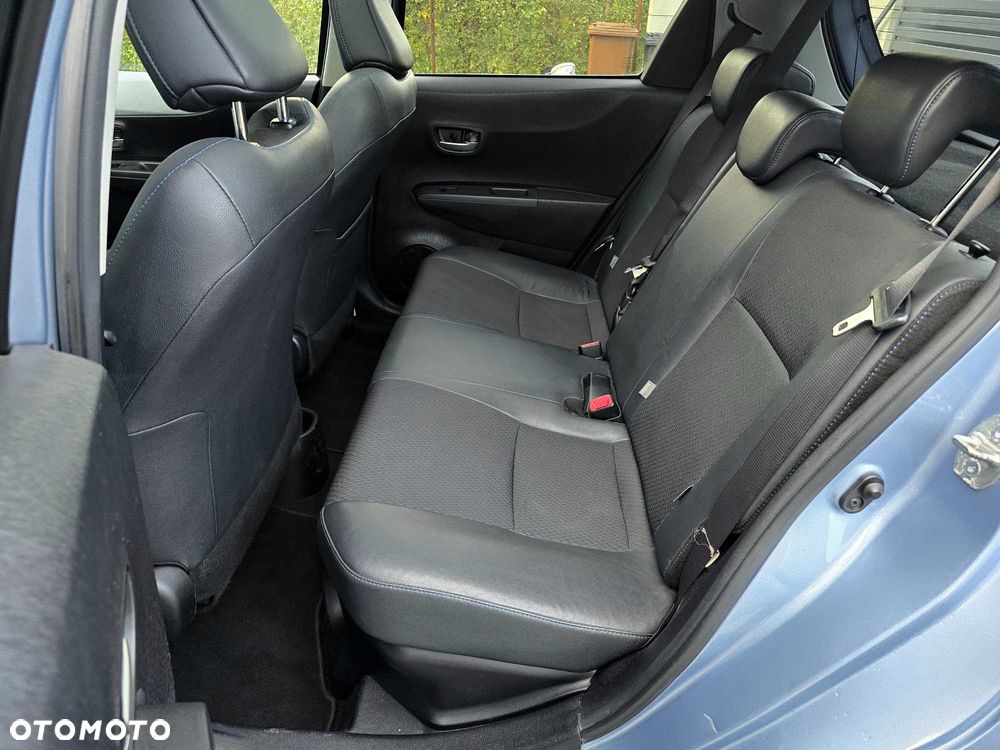 Toyota Yaris - 12