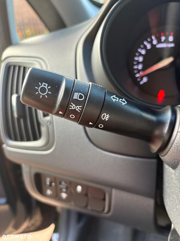 Kia Rio 1.2 L - 15