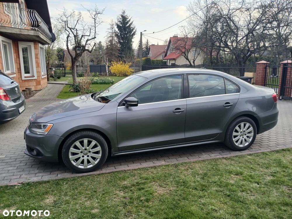 Volkswagen Jetta - 8
