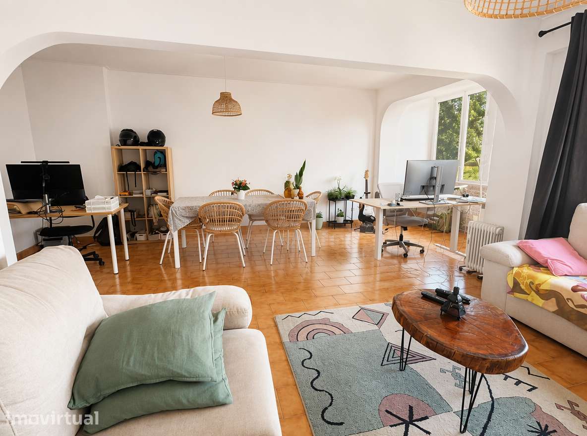 Apartamento T2, no centro de Loures - Arrendamento - Grande imagem: 2/9