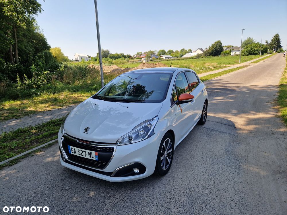 Peugeot 208 - 4
