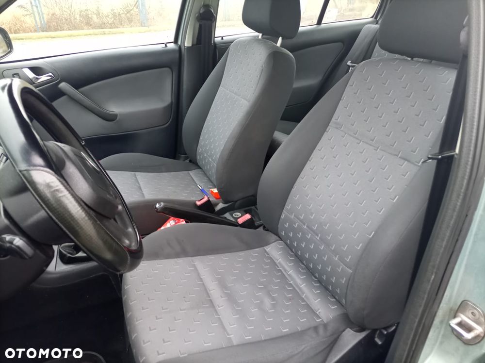 Skoda Octavia 1.6 Tour - 5