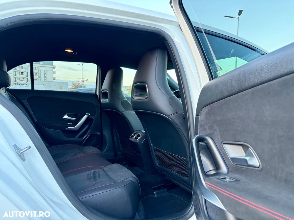 Mercedes-Benz A 200 7G-DCT Edition AMG Line - 23