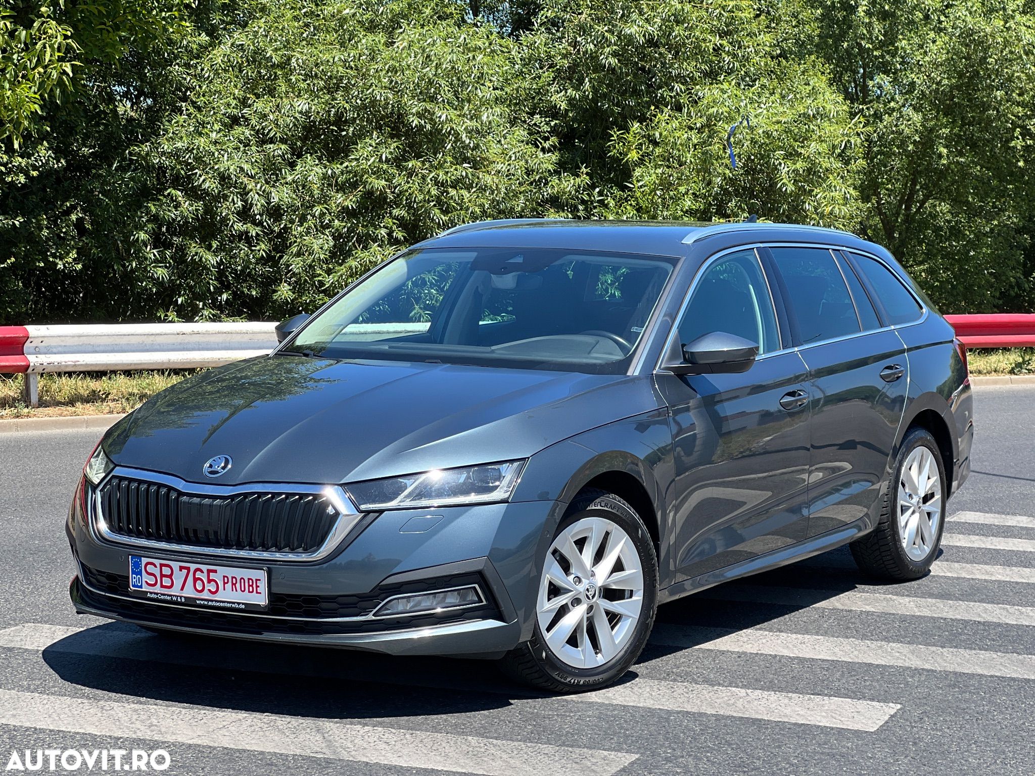 Skoda Octavia 2.0 TDI DSG Style - 1