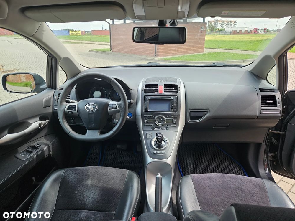 Toyota Auris - 14