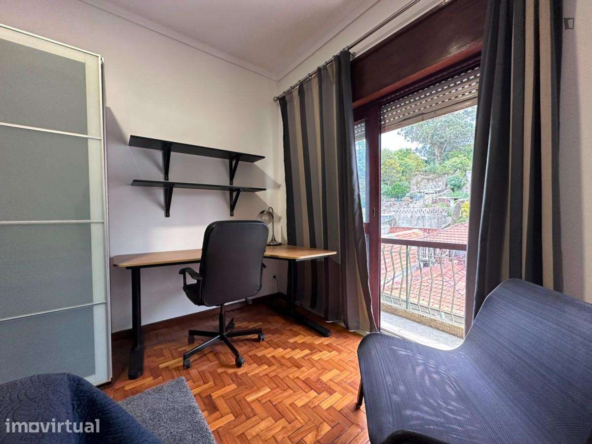 Quarto - localizado em Santo Ildefonso Porto - Grande imagem: 5/26