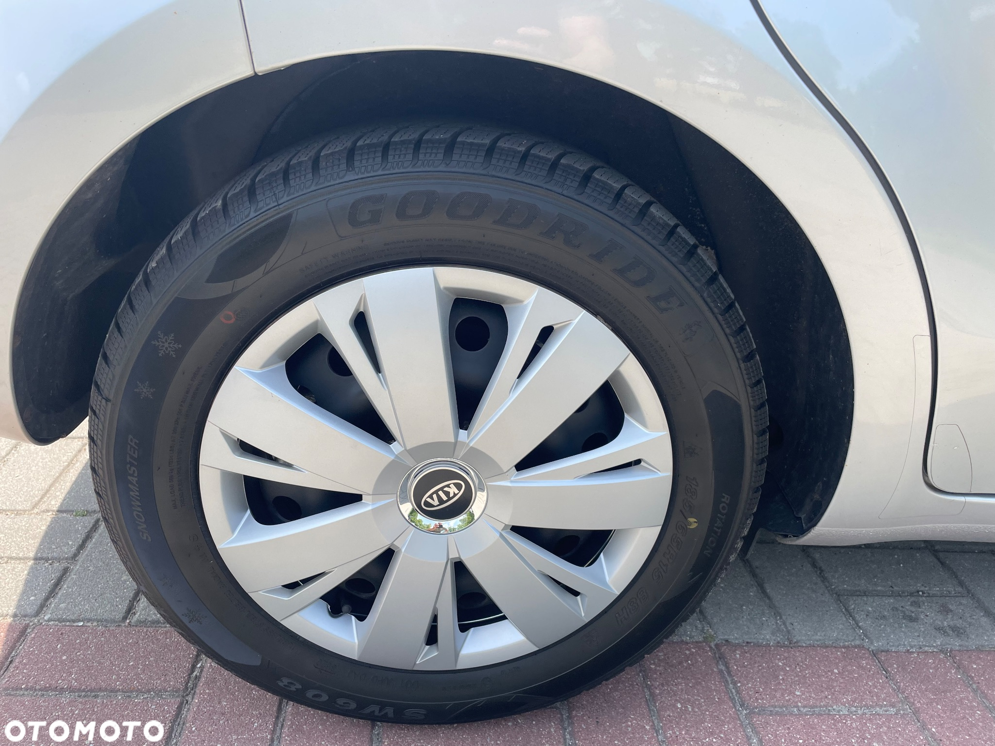 Kia Rio 1.4 L - 13