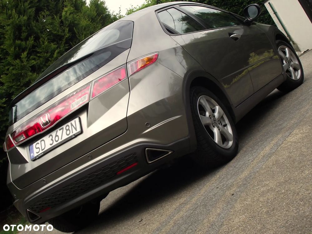 Honda Civic 1.8 Executive - 34