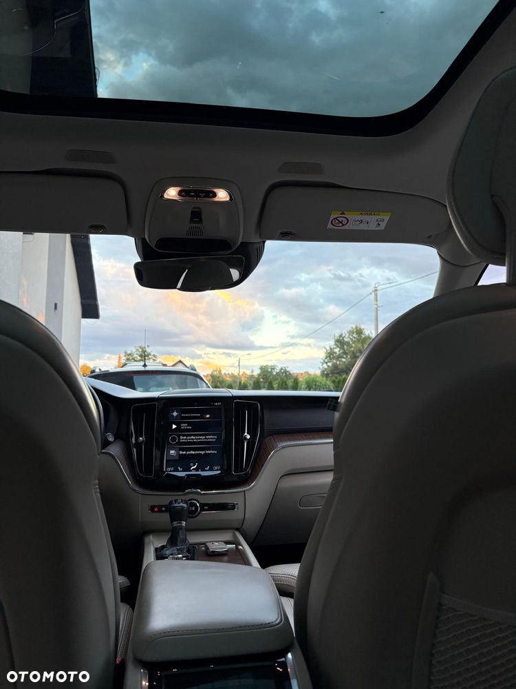 Volvo XC 60 T5 AWD Inscription - 12