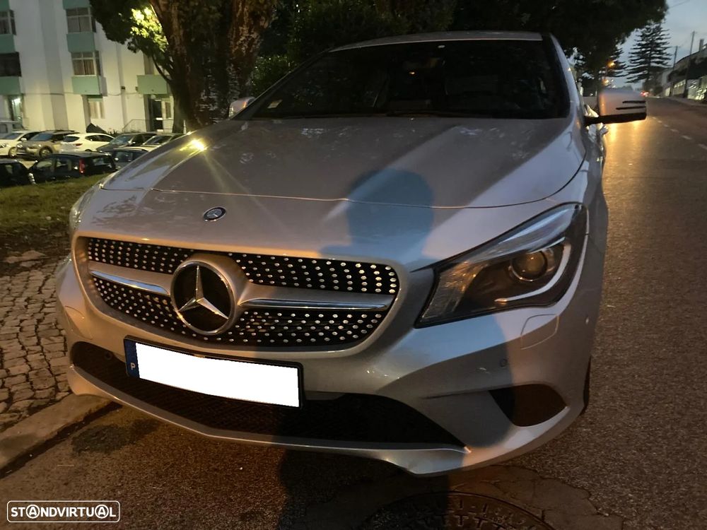 Mercedes-Benz CLA 200 d Shooting Brake - 36