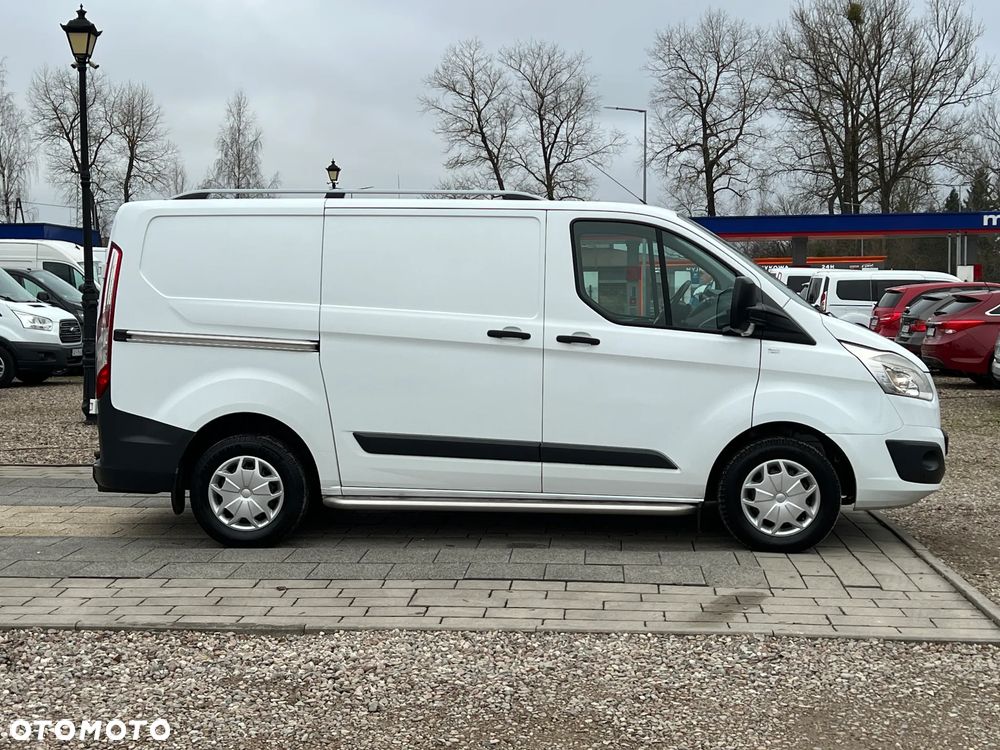 Ford TRANSIT CUSTOM - 11