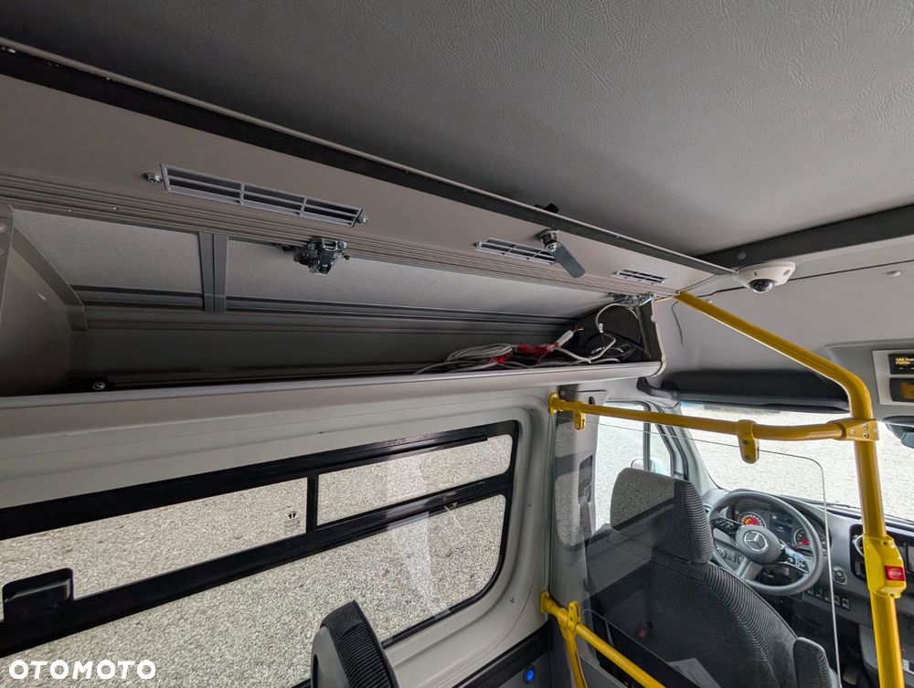Mercedes-Benz Sprinter 519 - 14
