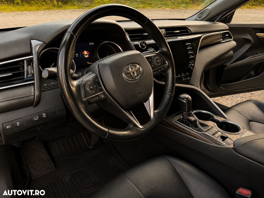 Toyota Camry 2.5 Business - 16