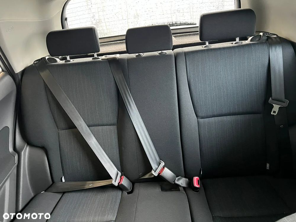 Toyota Auris 1.4 VVT-i Team - 16