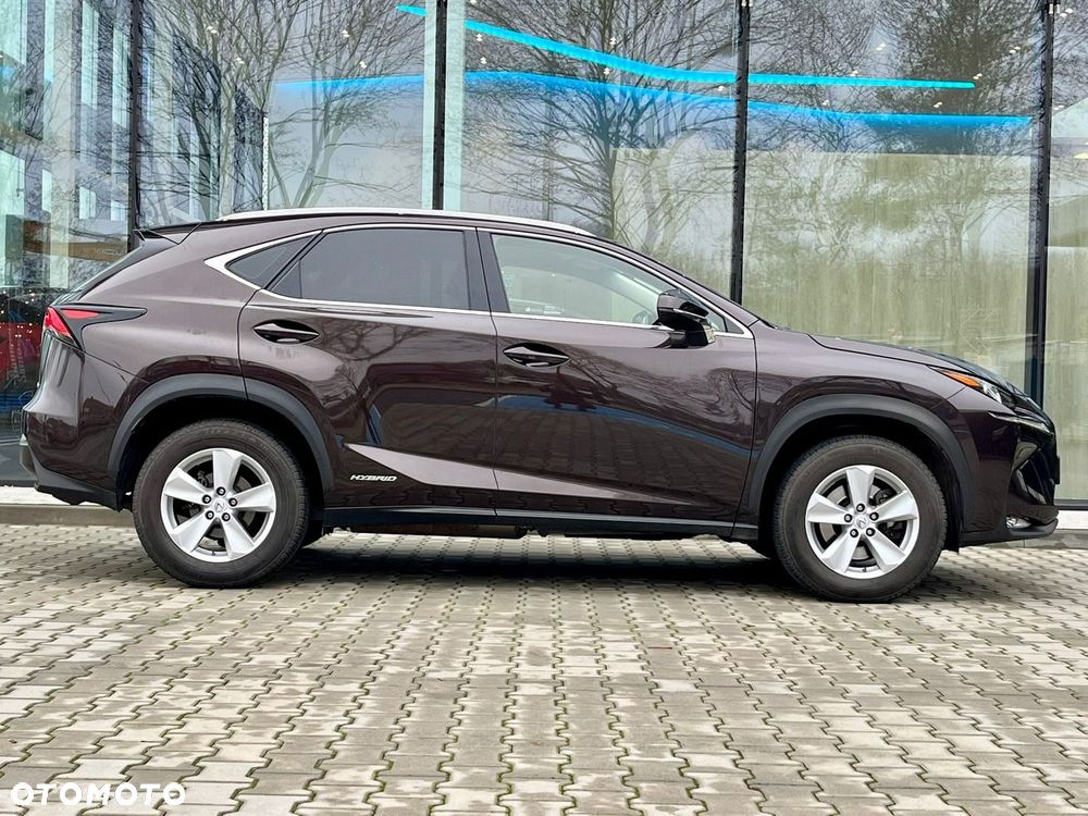 Lexus NX 300h Elite AWD - 4