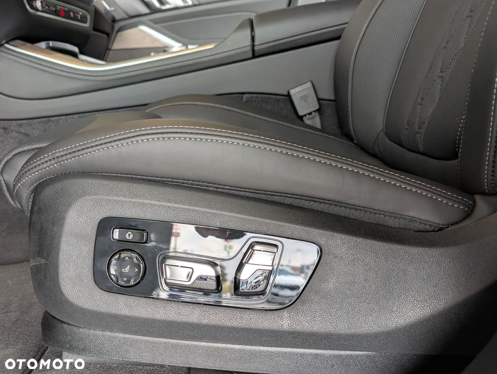 BMW X5 xDrive30d - 13