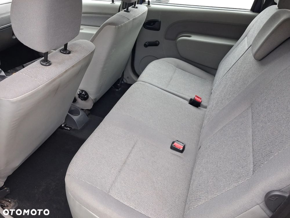 Dacia Logan 1.4 - 7