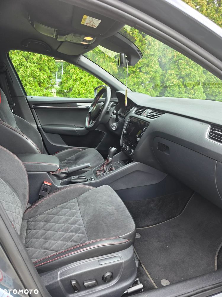 Skoda Octavia 2.0 TSI RS Challenge 245 DSG - 10