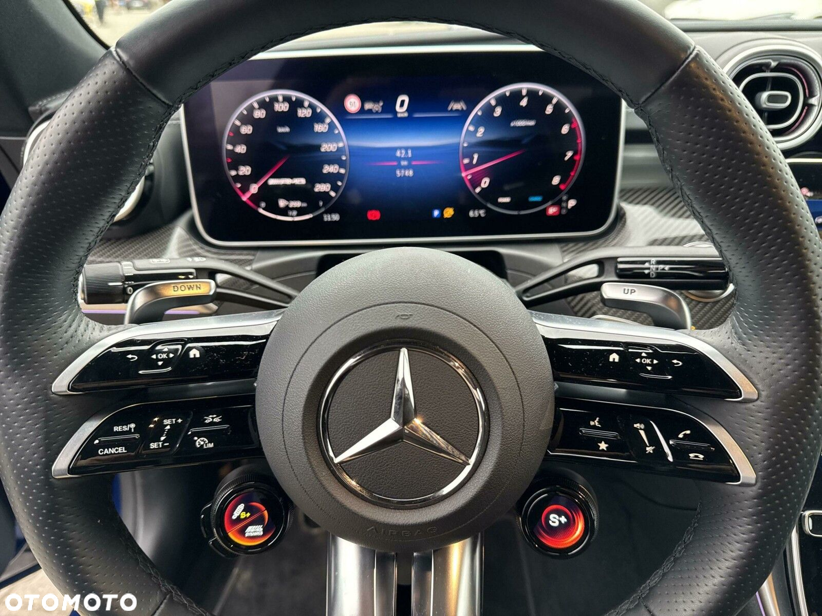 Mercedes-Benz CLE - 12