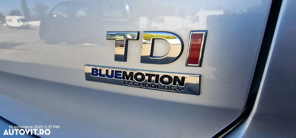 Volkswagen Golf 1.6 TDI BlueMotion Technology DPF Highline - 26