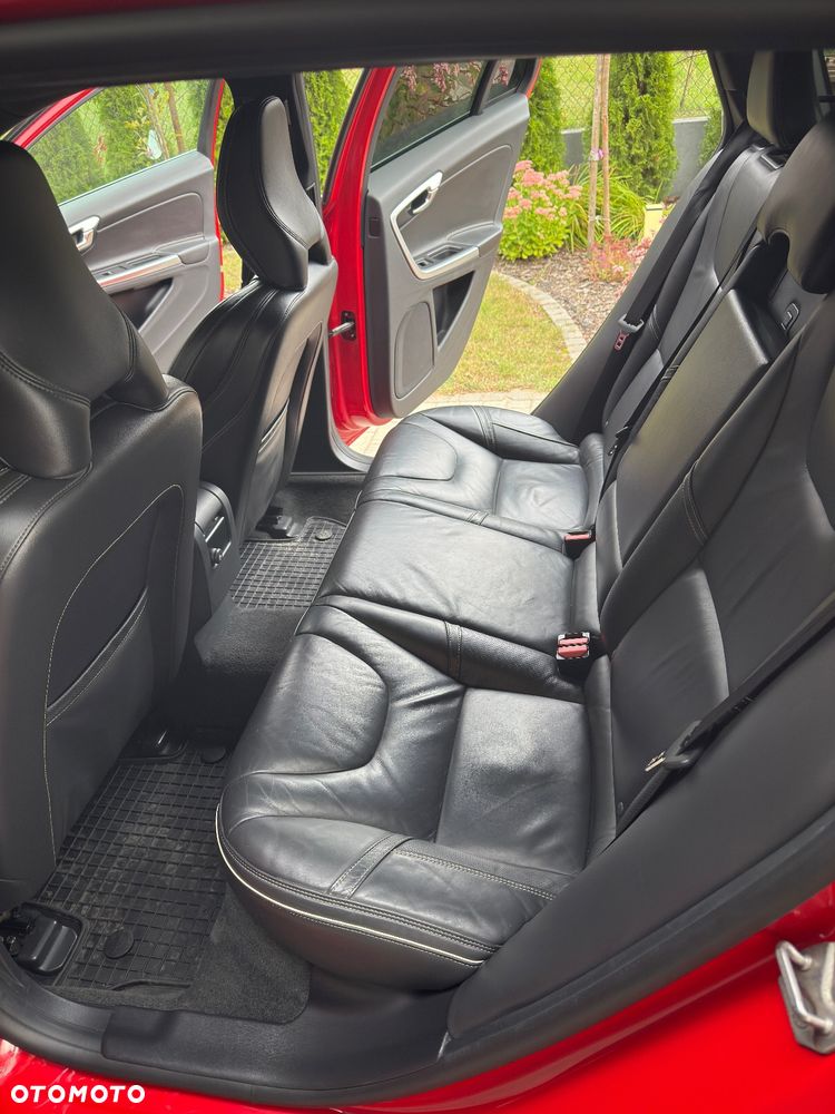 Volvo V60 T4 R-Design Summum - 12