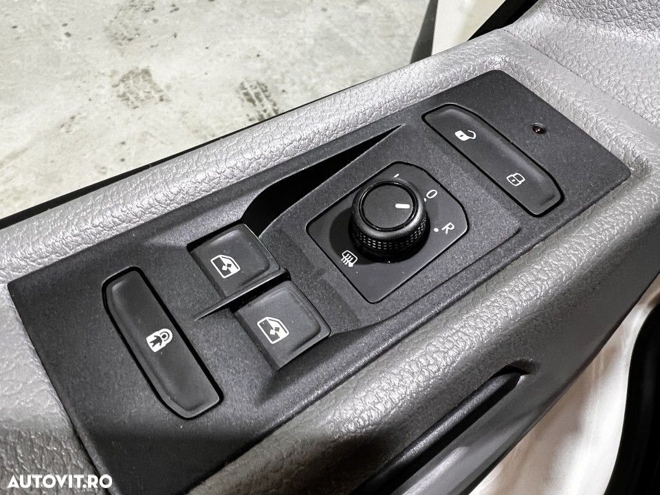 Volkswagen Transporter - 16