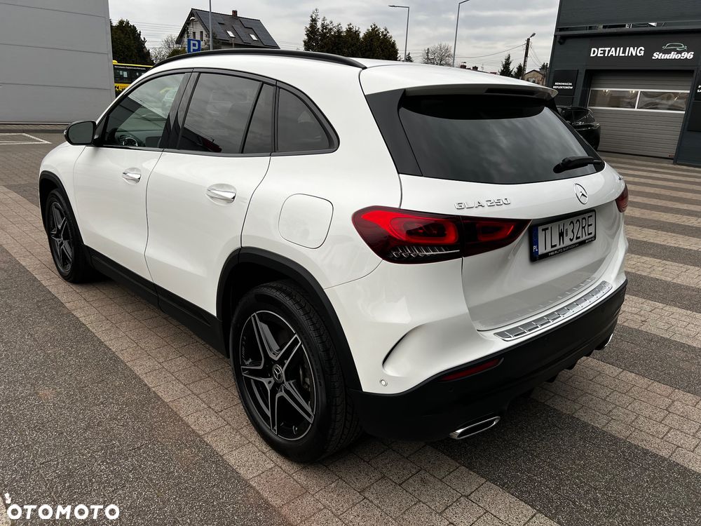 Mercedes-Benz GLA 250 4Matic 7G-DCT AMG Line - 7