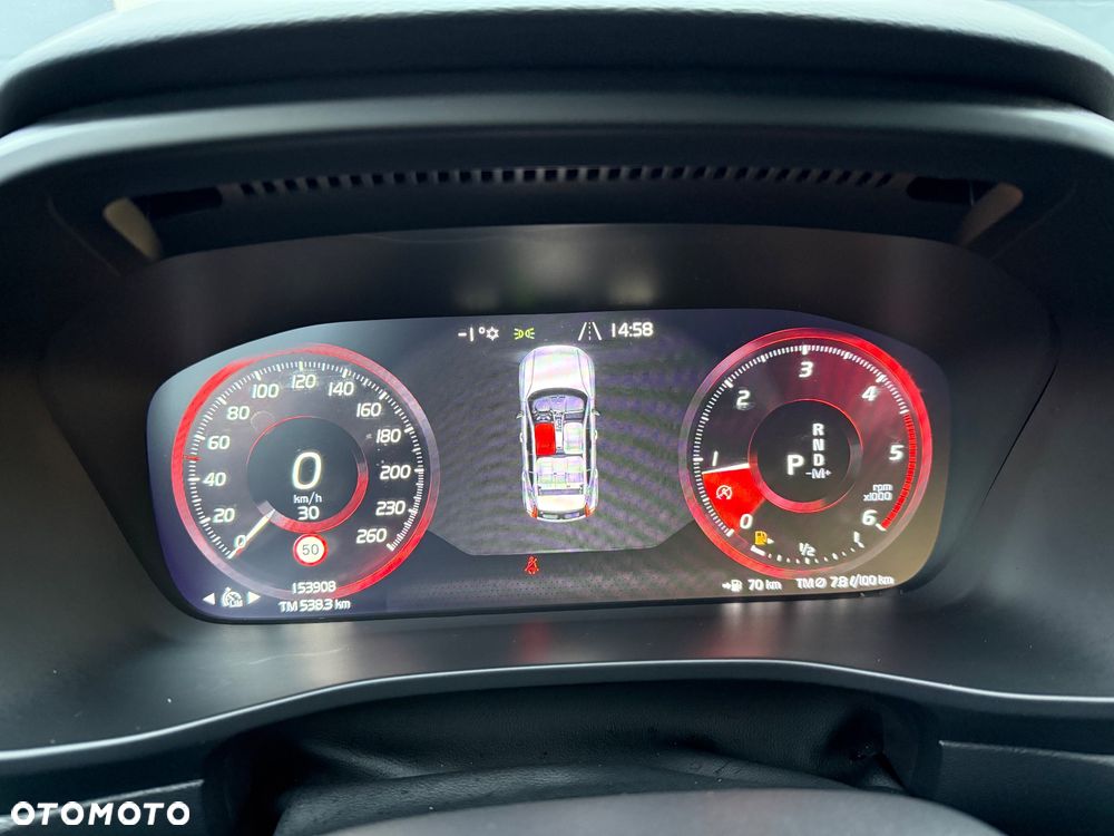 Volvo XC 40 D3 SCR R-Design - 34