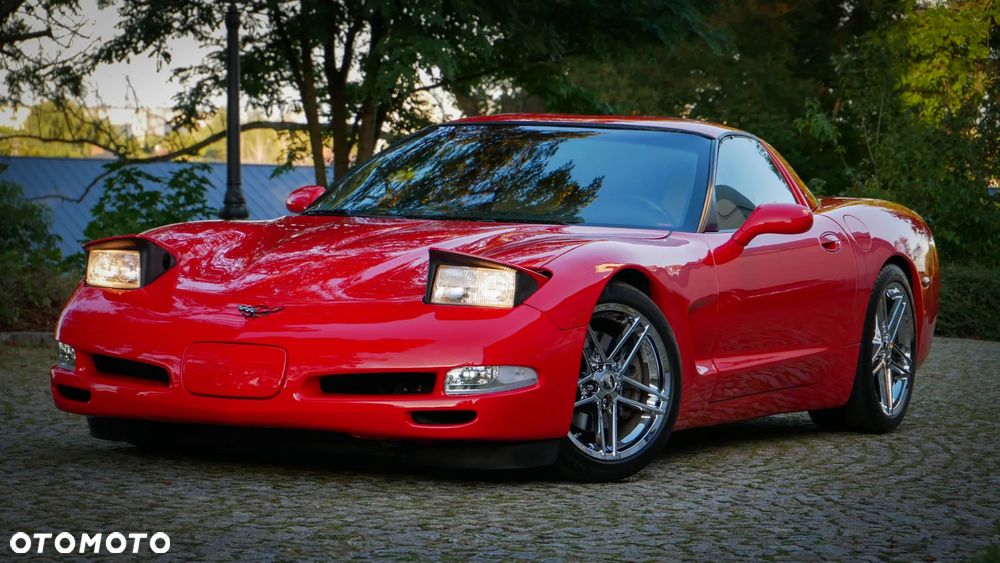 Chevrolet Corvette - 41