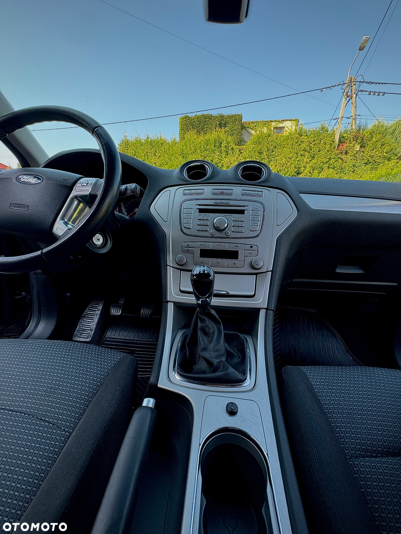 Ford Mondeo 2.0 Ambiente - 11