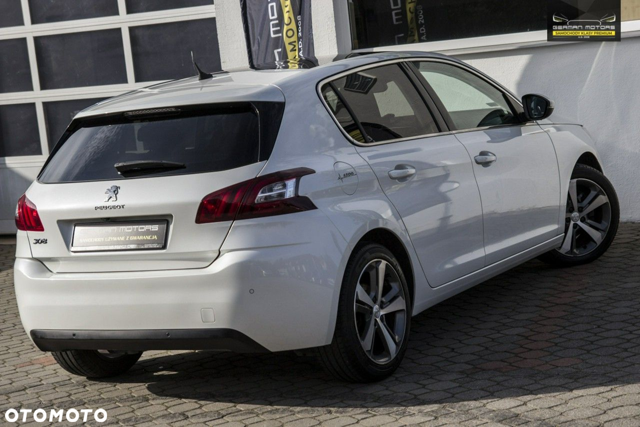 Peugeot 308 - 8
