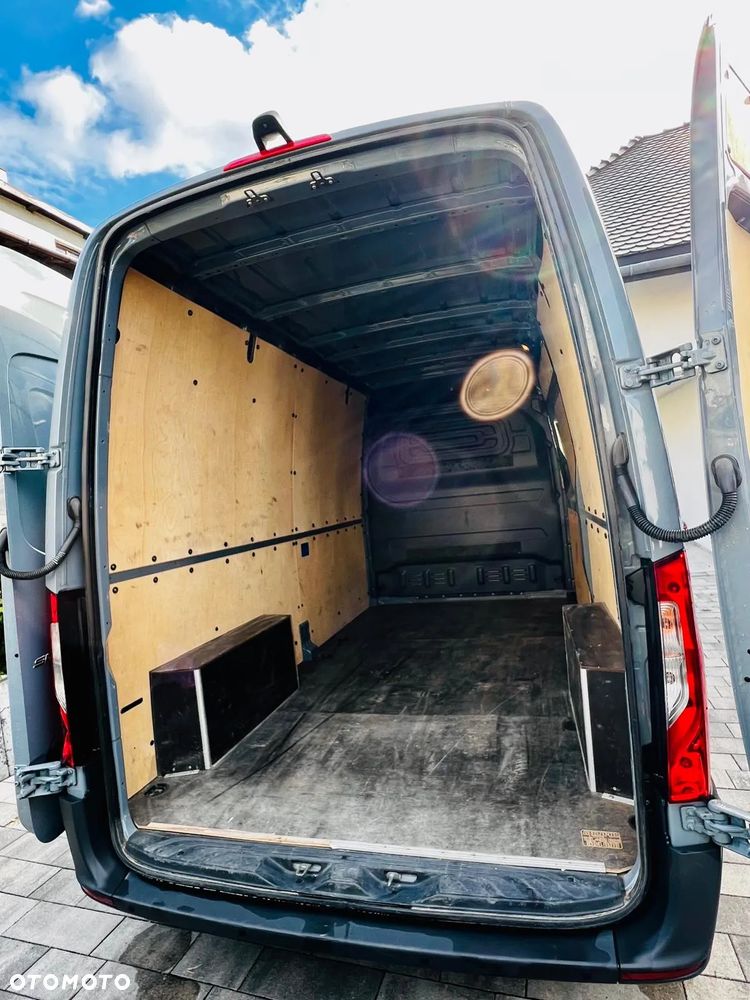 Mercedes-Benz Sprinter - 5