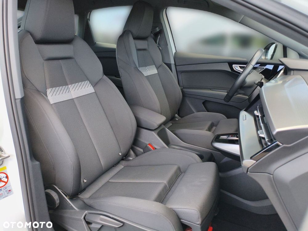 Audi Q4 Sportback e-tron - 13