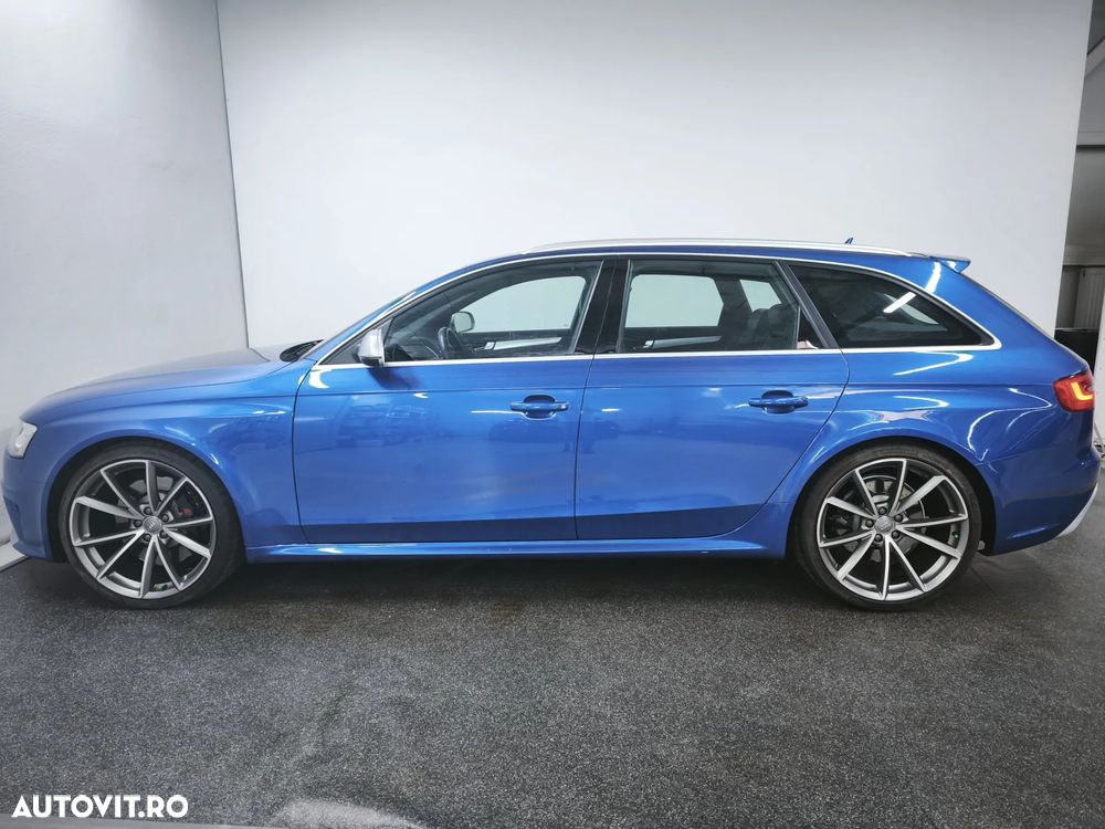 Audi RS4 Avant 4.2 FSI quattro Stronic - 2