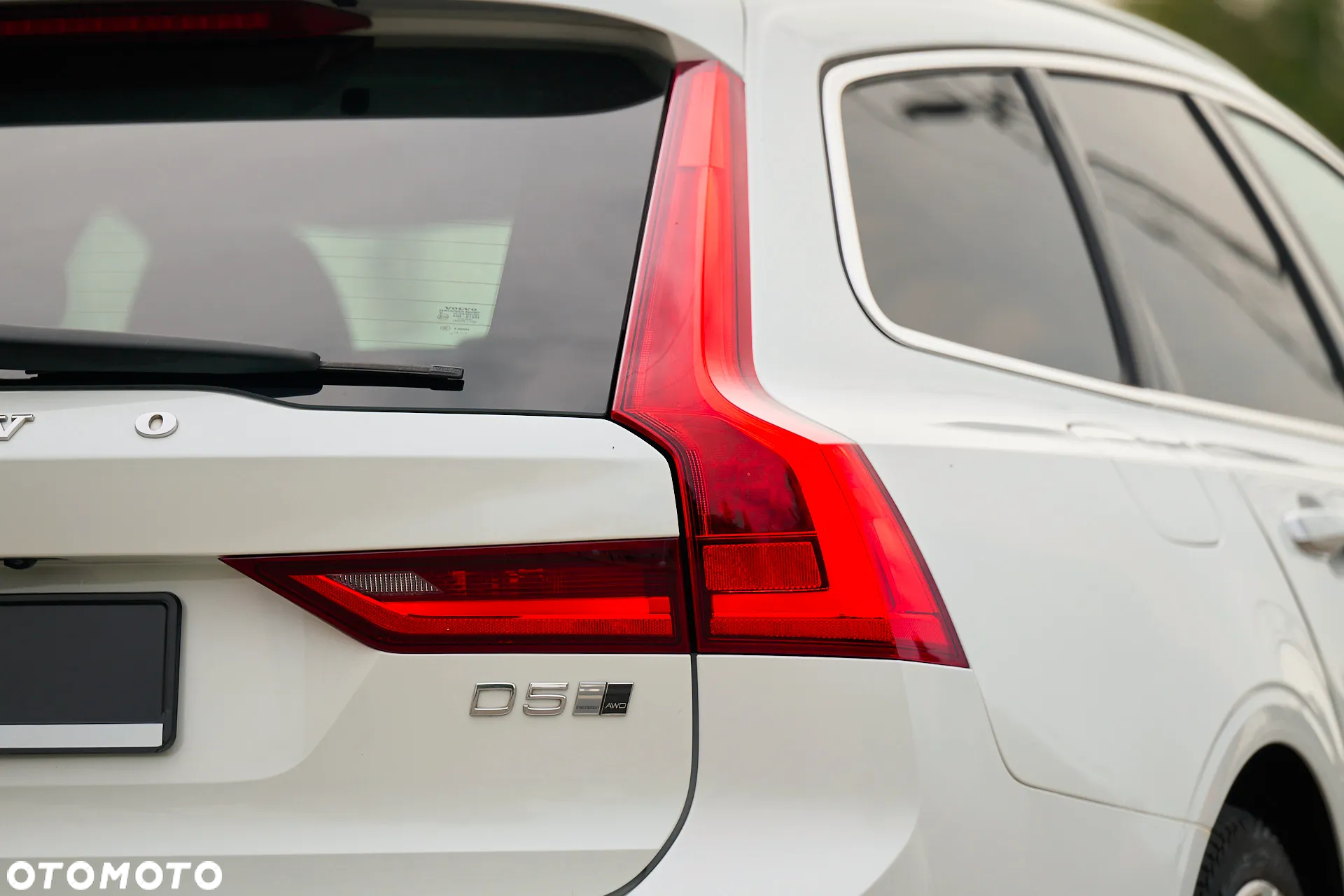 Volvo V90 D5 AWD Geartronic Inscription - 8