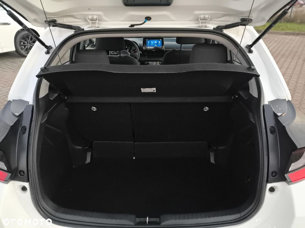 Toyota Yaris - 10