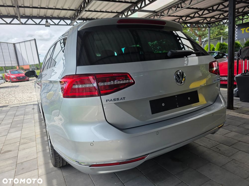 Volkswagen Passat - 14