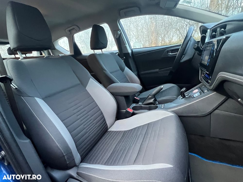 Toyota Auris - 7