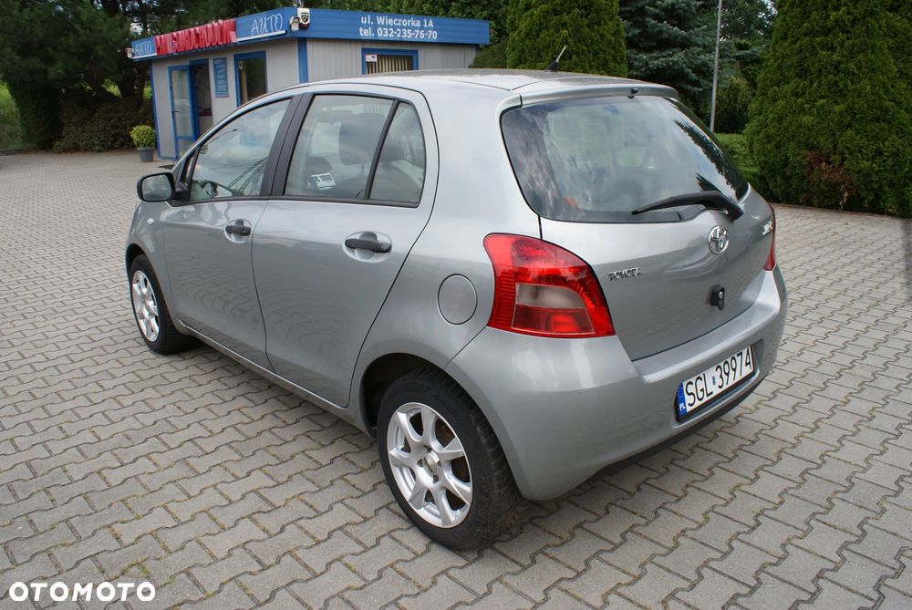 Toyota Yaris - 9