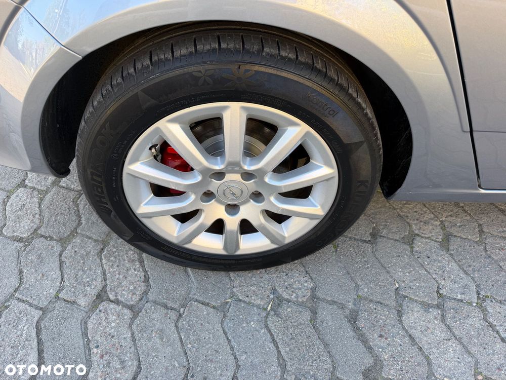 Opel Astra 1.6 Style - 29