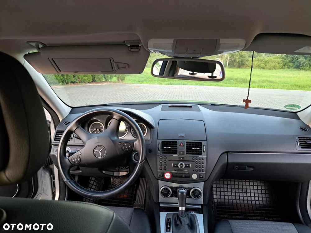 Mercedes-Benz Klasa C 200 T CGI Automatik BlueEFFICIENCY Elegance - 10