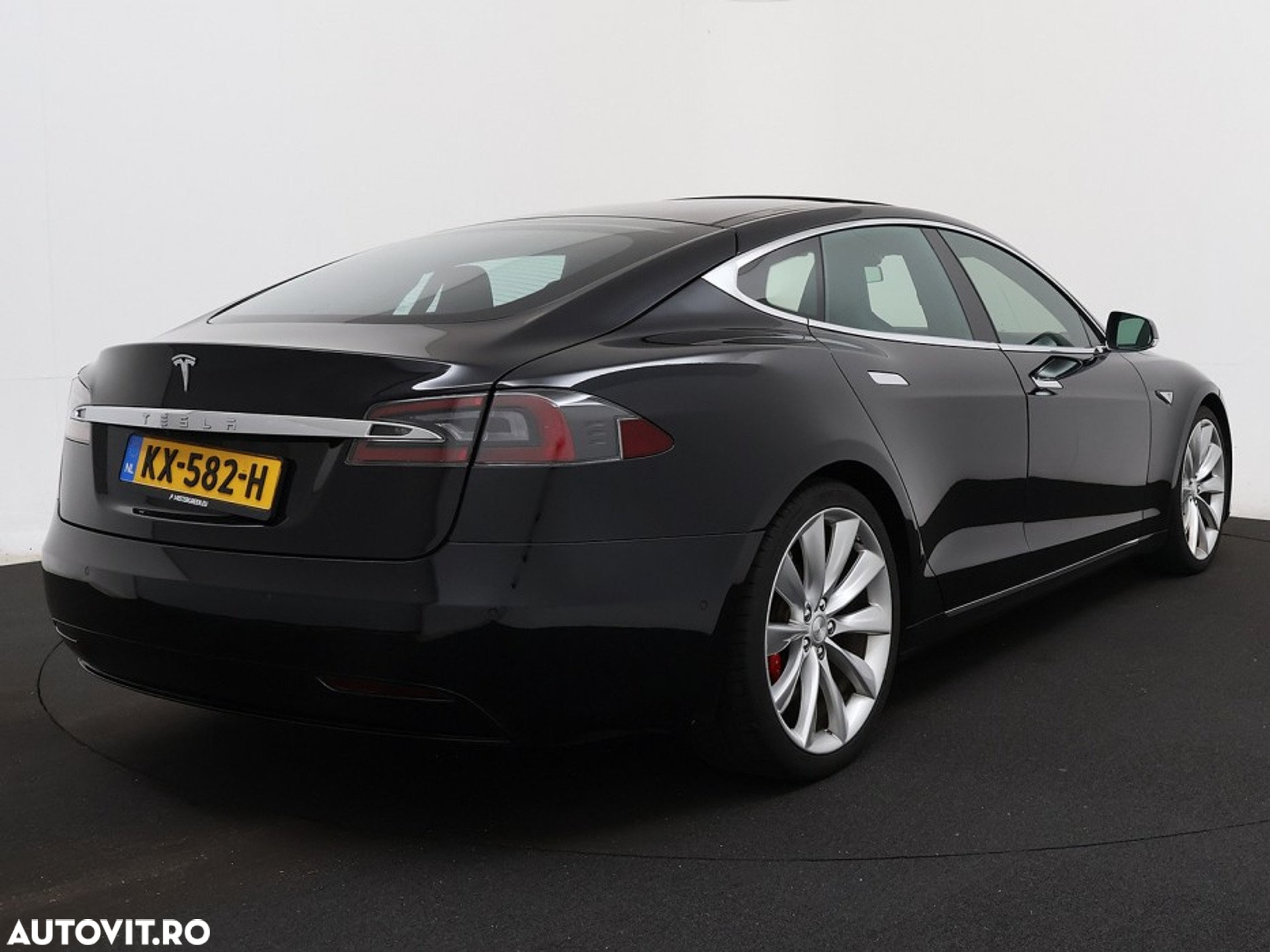 Tesla Model S 75 - 3