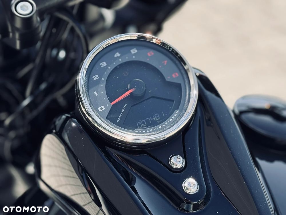 Harley-Davidson Softail Fat Bob - 14