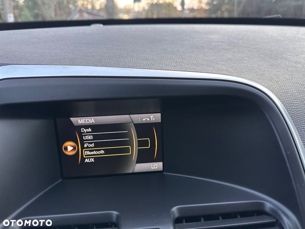 Volvo XC 60 D4 Momentum - 28