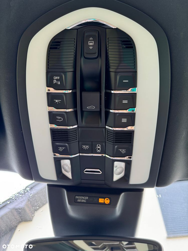 Porsche Macan Standard - 8