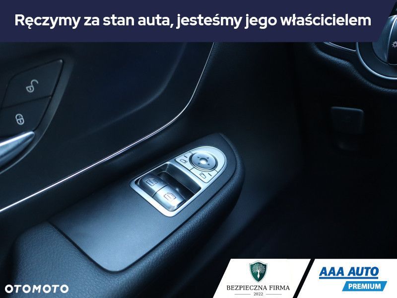 Mercedes-Benz Klasa V - 18